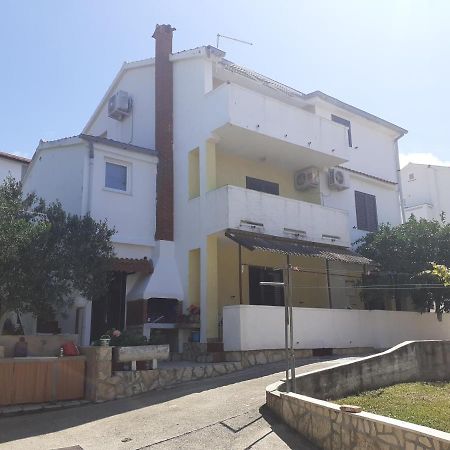 Apartmani Karuza Novalja Exterior foto